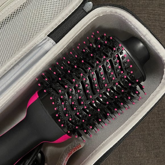 REVLON One-Step Volumizer Original Hair Dryer & Hot Air Brush with Hard Case - Picture 3 of 7